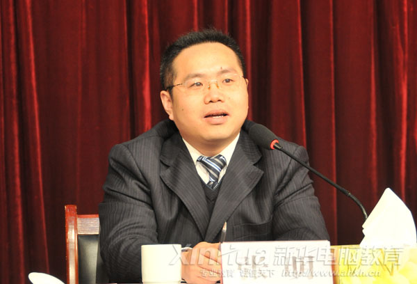 新華教育集團(tuán)電腦事業(yè)部部長(zhǎng)、安徽新華電腦專修學(xué)院院長(zhǎng)張明