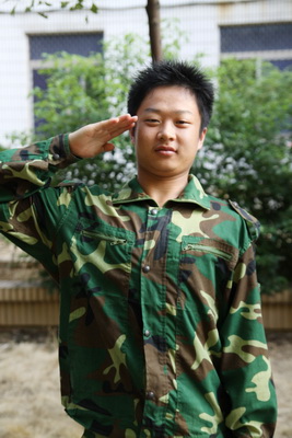 新華電腦專修學院新生軍訓花絮