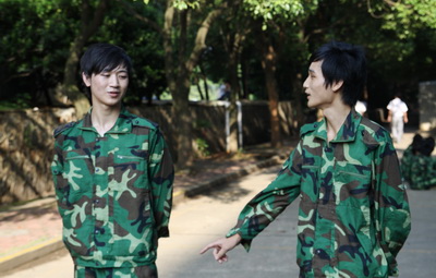 新華電腦專修學院新生軍訓花絮