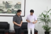 濮存昕老師給他的影迷們簽名留念